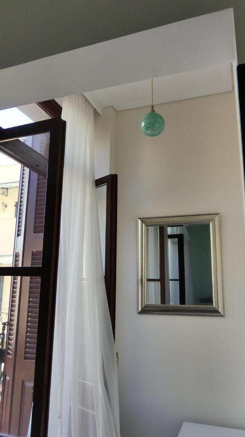 เทียซิส เอเธนส์ Bed & Breakfast ภายนอก รูปภาพ