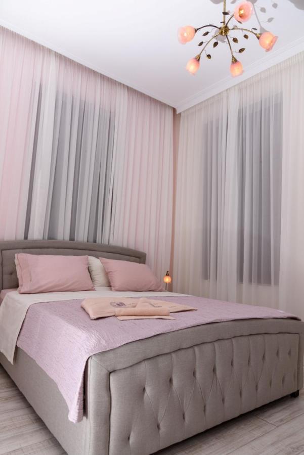 เทียซิส เอเธนส์ Bed & Breakfast ภายนอก รูปภาพ