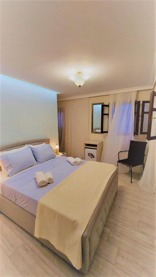 เทียซิส เอเธนส์ Bed & Breakfast ภายนอก รูปภาพ