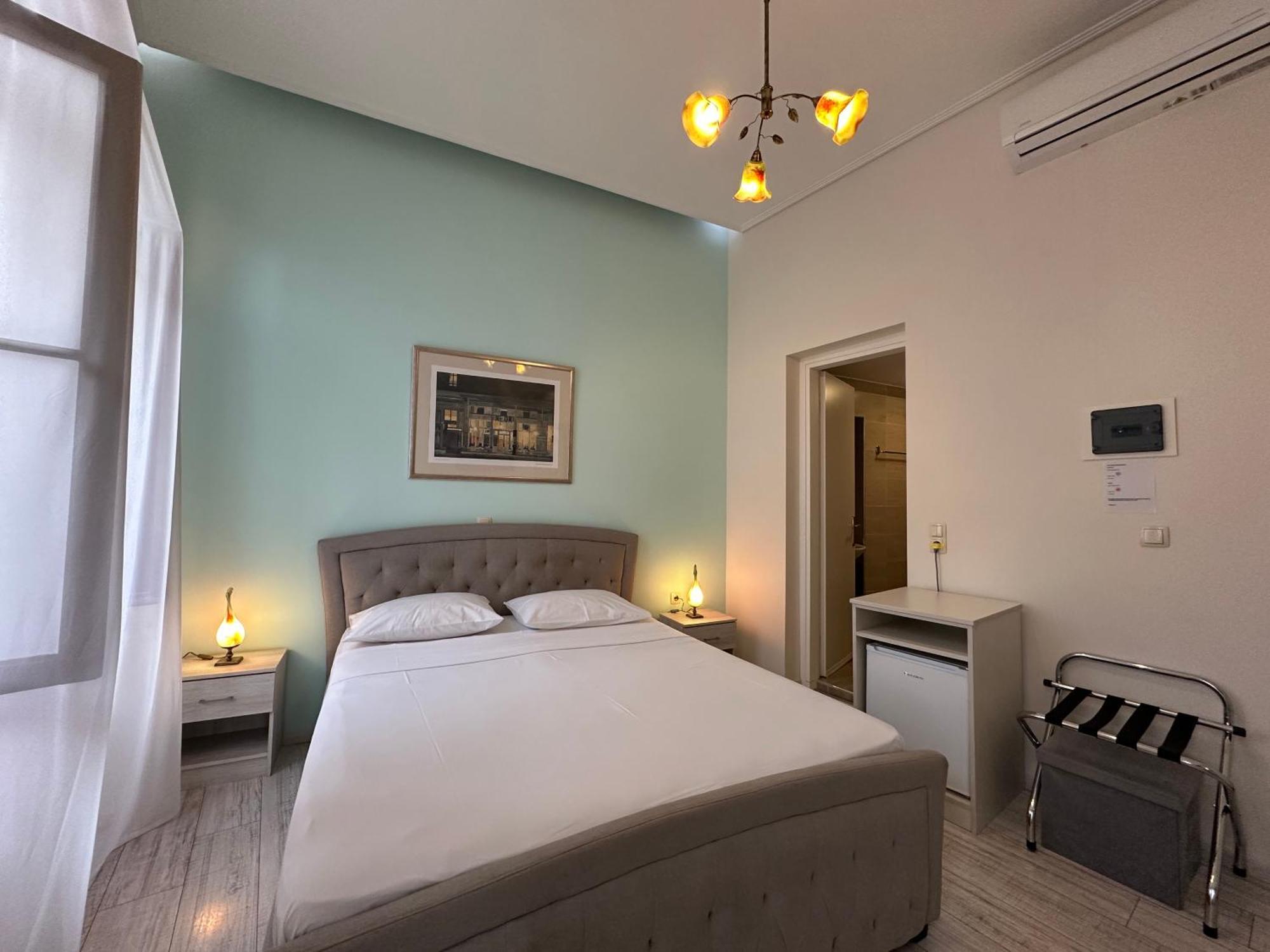 เทียซิส เอเธนส์ Bed & Breakfast ภายนอก รูปภาพ