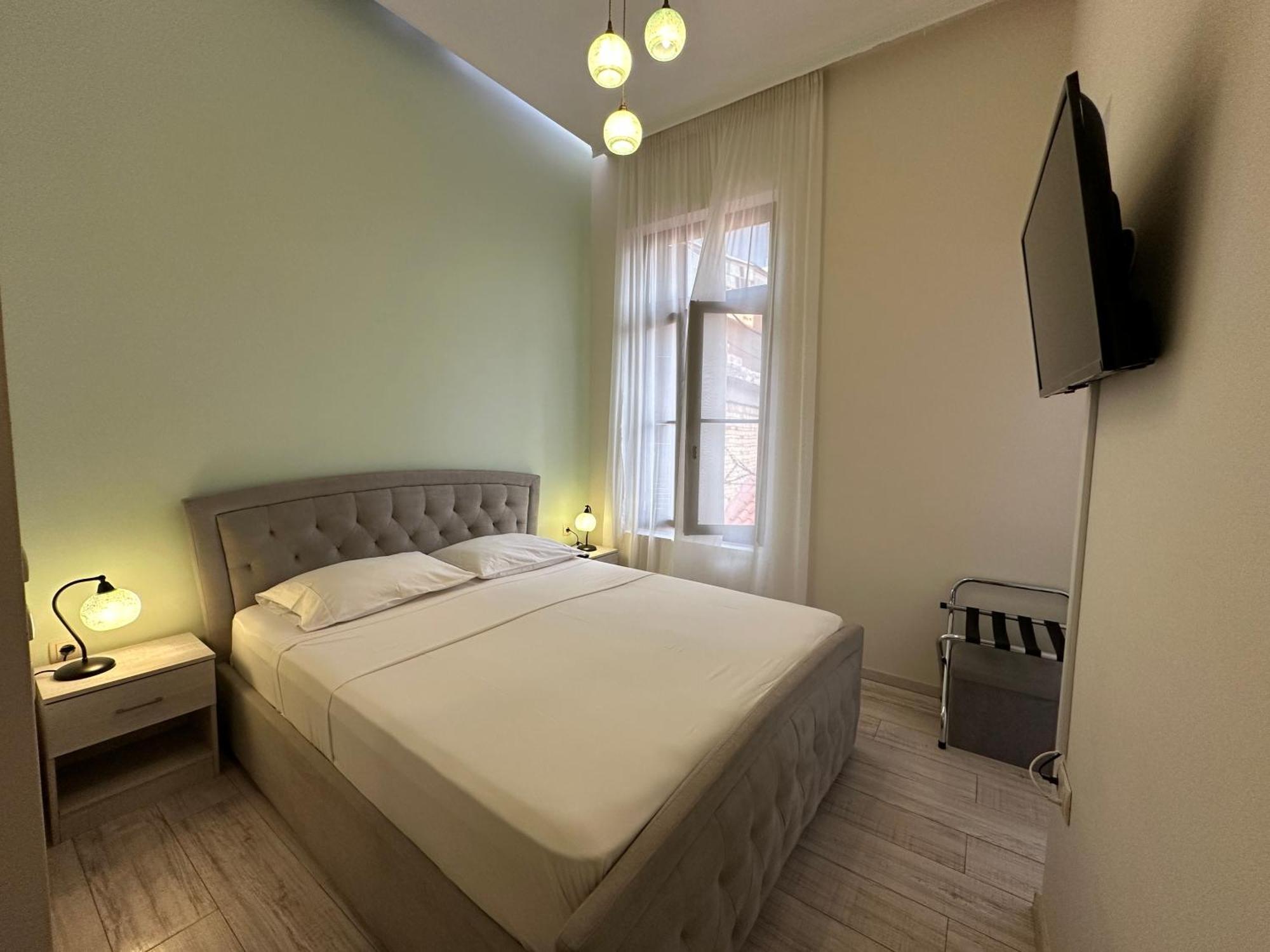 เทียซิส เอเธนส์ Bed & Breakfast ภายนอก รูปภาพ
