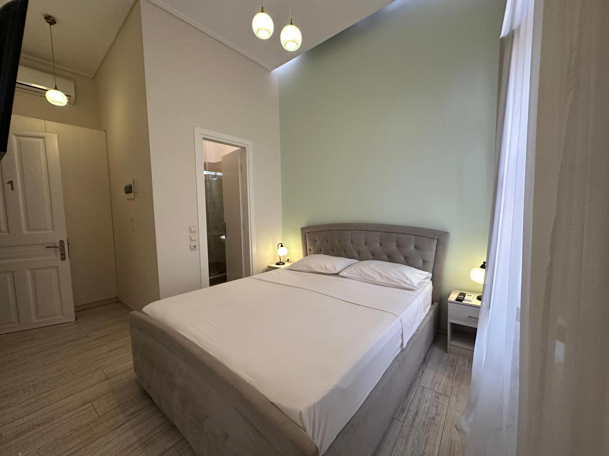 เทียซิส เอเธนส์ Bed & Breakfast ภายนอก รูปภาพ
